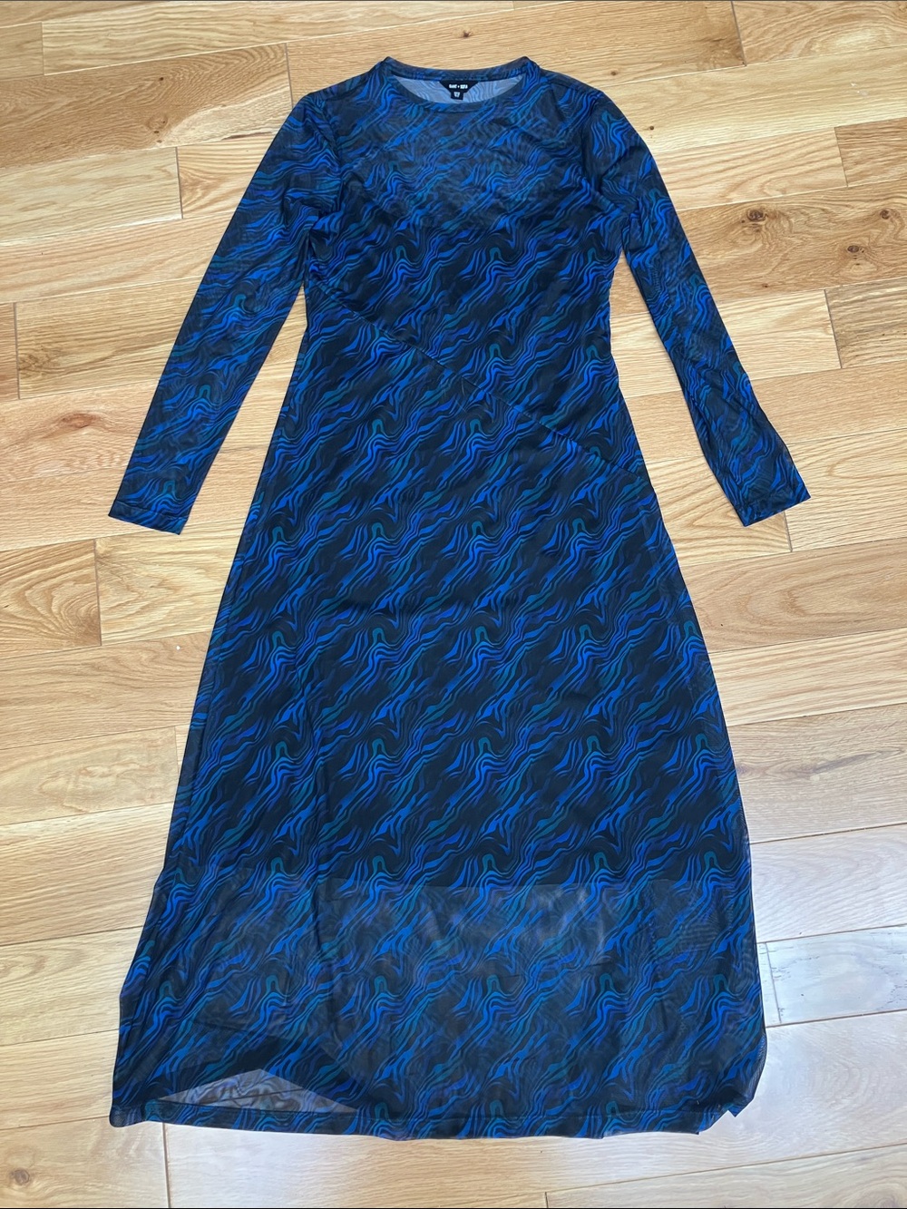 Blue Wave-Print Long Sleeve Maxi Dress